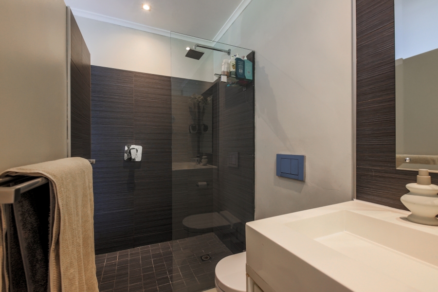 To Let 2 Bedroom Property for Rent in Sea Point Western Cape